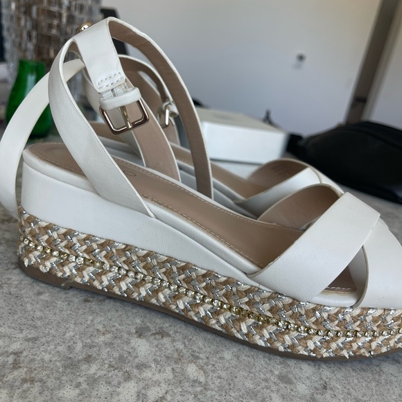 Absolutely NEW - Picture 6 of 10